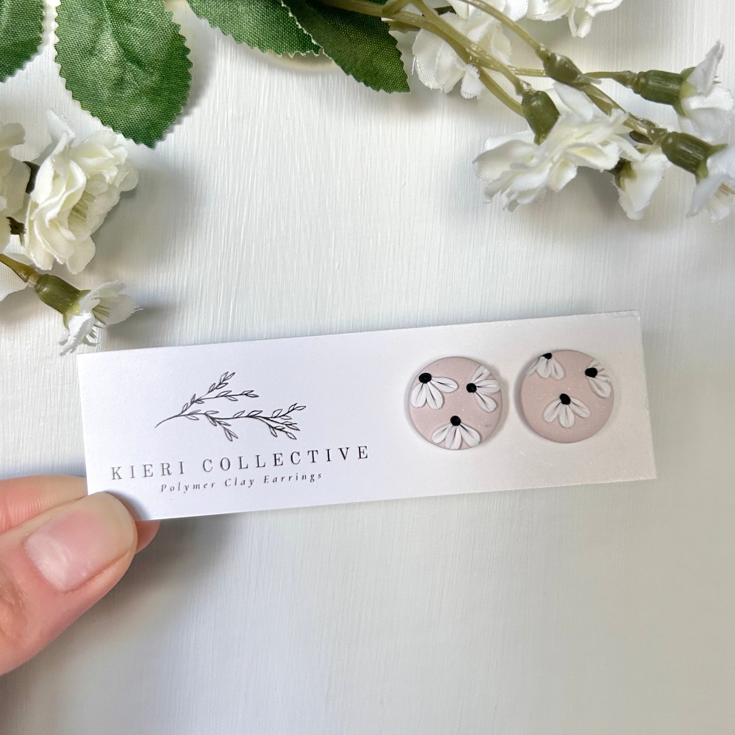 Stud - Beige Small Flower